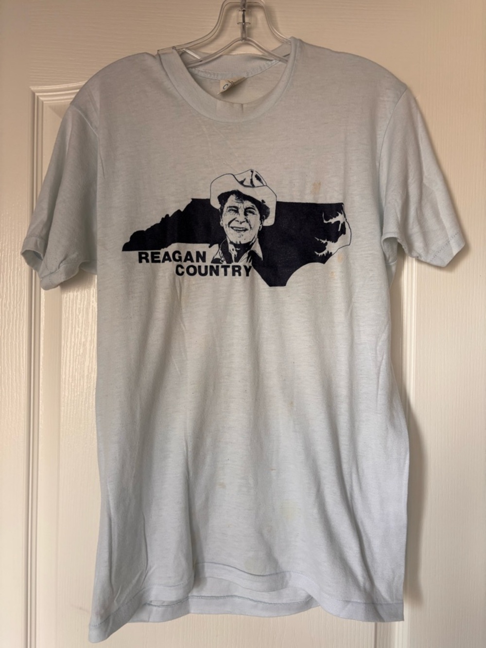 Vintage Rare Ronald Reagan T-Shirt NC outline “Reagan country” political large